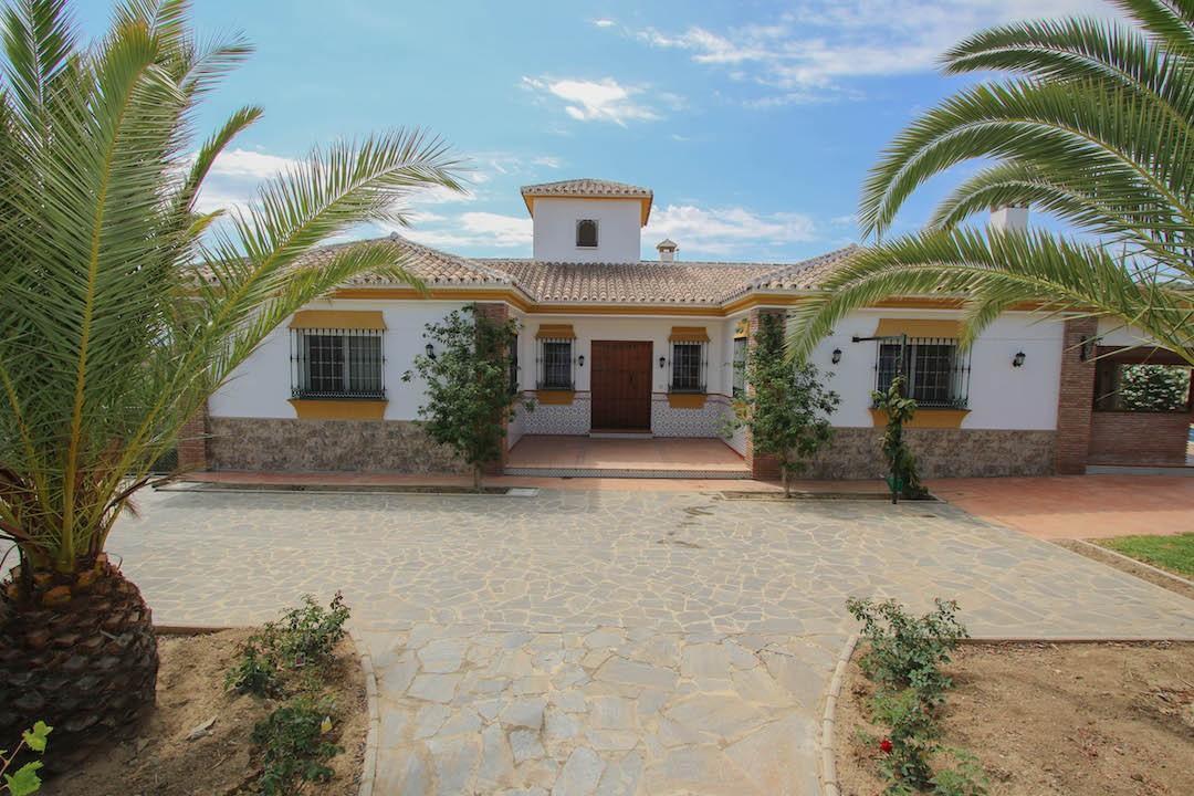 Villa Detached in Coín