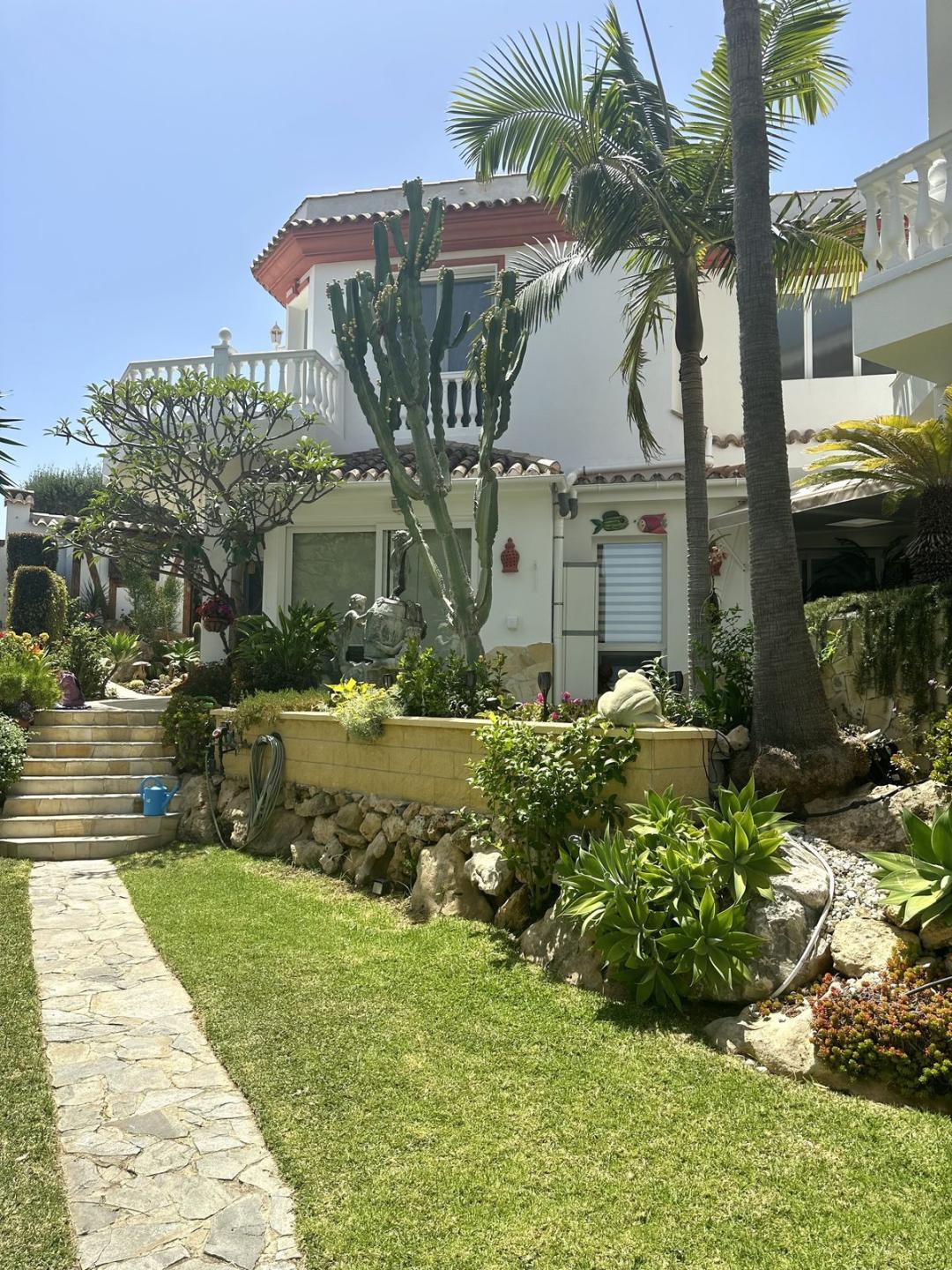 Villa Detached in Hacienda Las Chapas