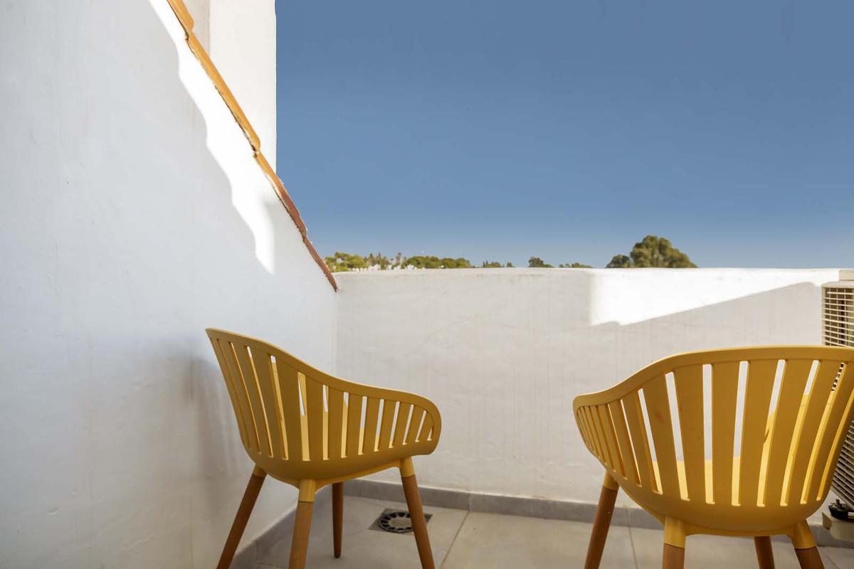 Apartment Penthouse in Nueva Andalucía
