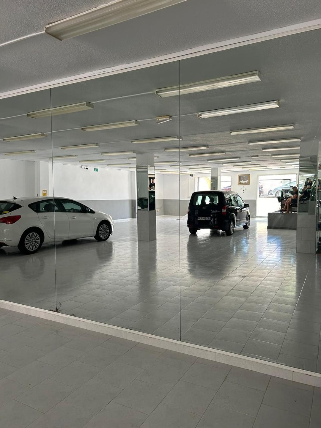 Commercial Commercial Premises in Calahonda