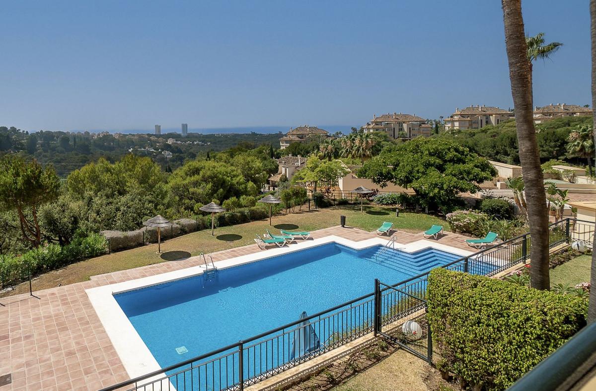 Apartment Middle Floor in Elviria