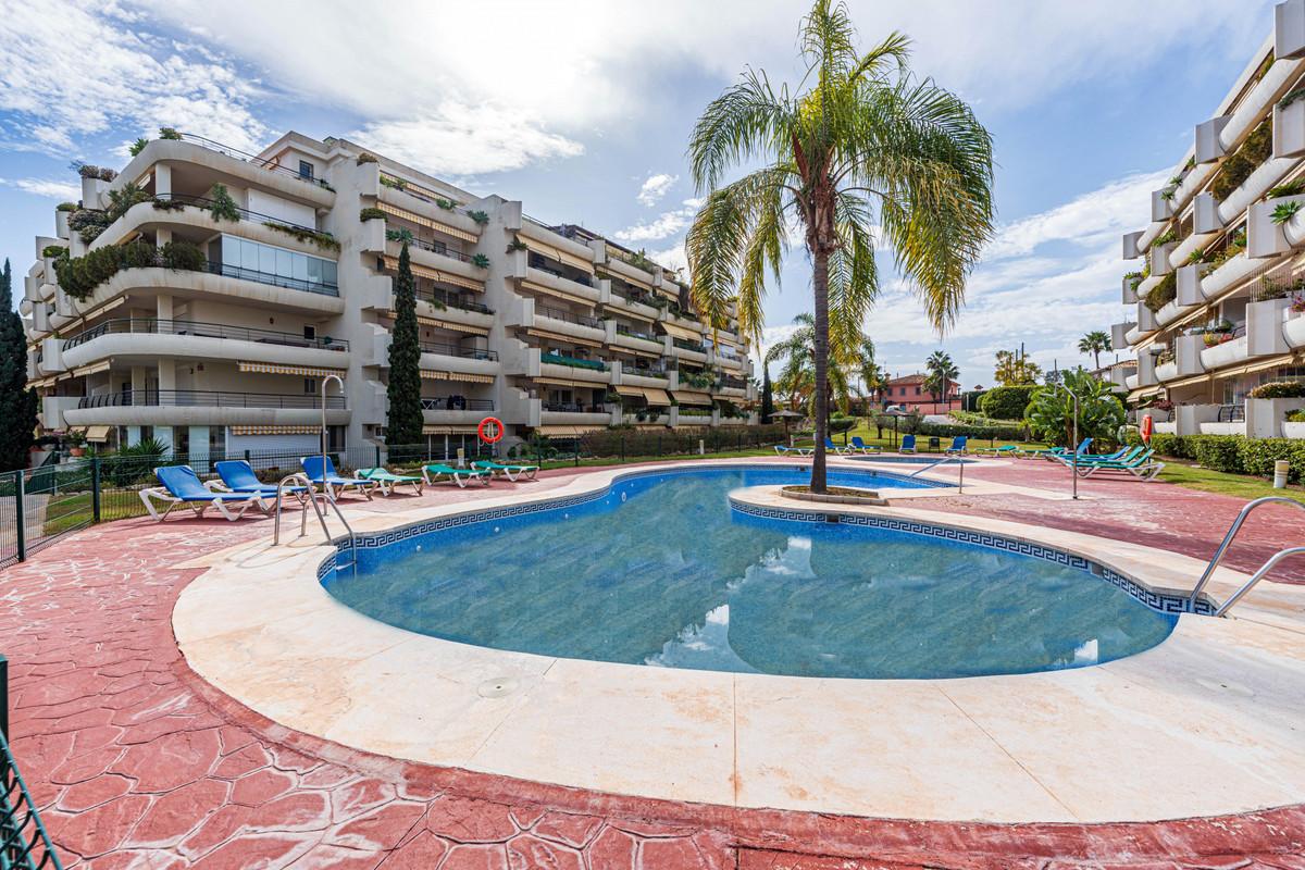 Apartment Middle Floor in San Pedro de Alcántara