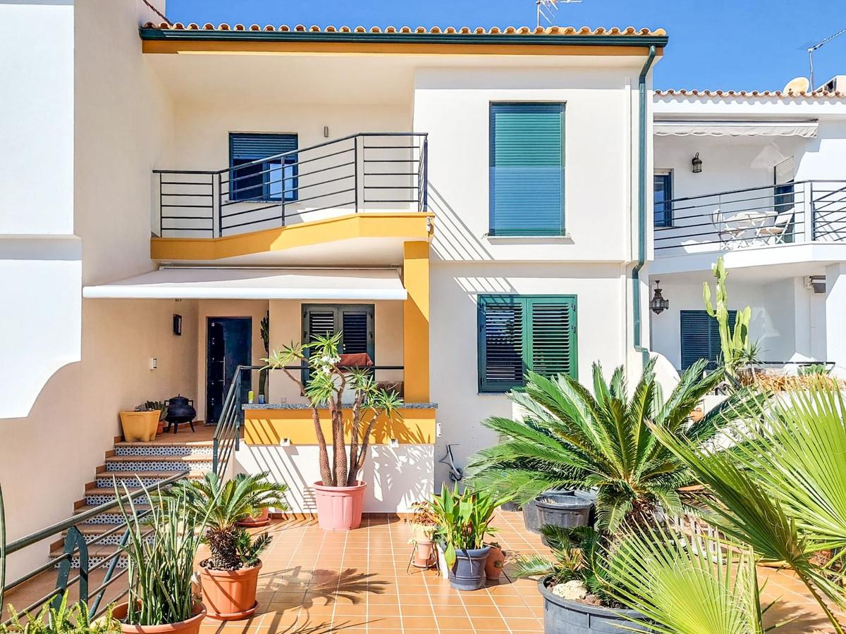 Townhouse Terraced in La Capellania