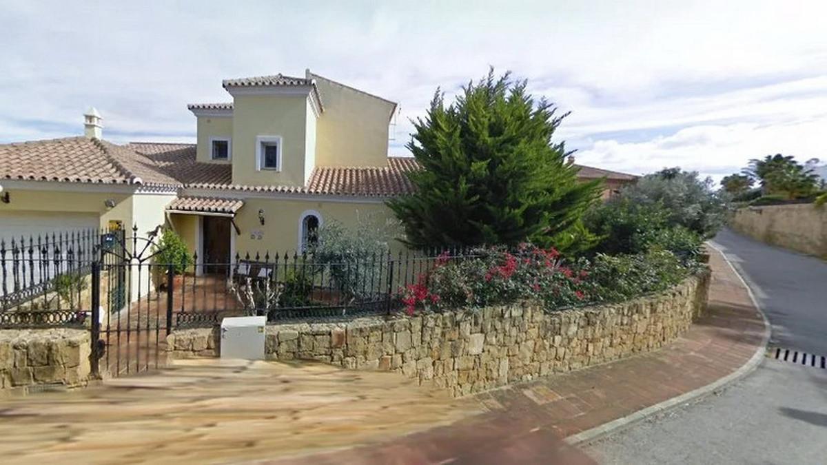 Apartment Duplex in La Duquesa