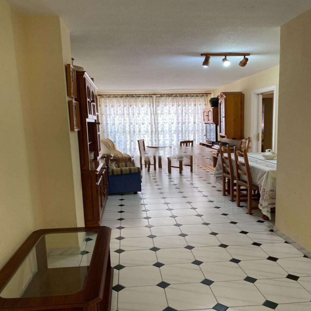 Apartment Middle Floor in San Luis de Sabinillas