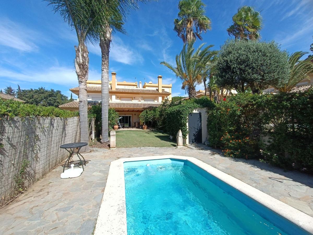 Townhouse Terraced in San Roque Club