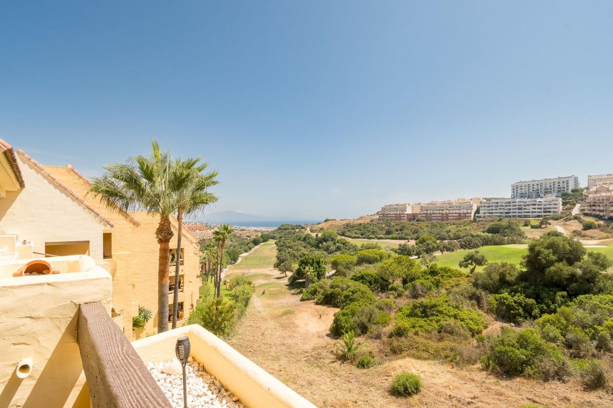 Apartment Middle Floor in La Duquesa