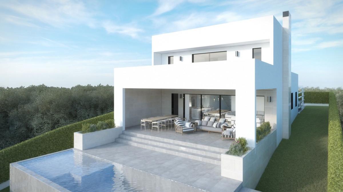 Plot Residential in Estepona