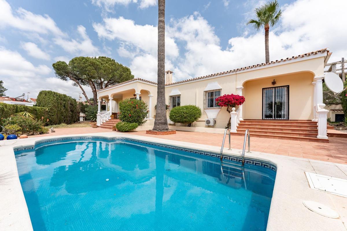 Villa Detached in Elviria