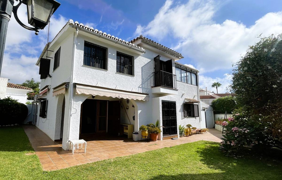 Villa Detached in Benalmadena Costa