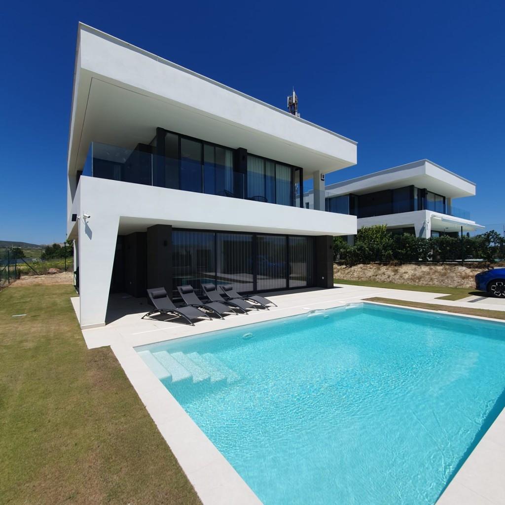 Villa Detached in La Duquesa