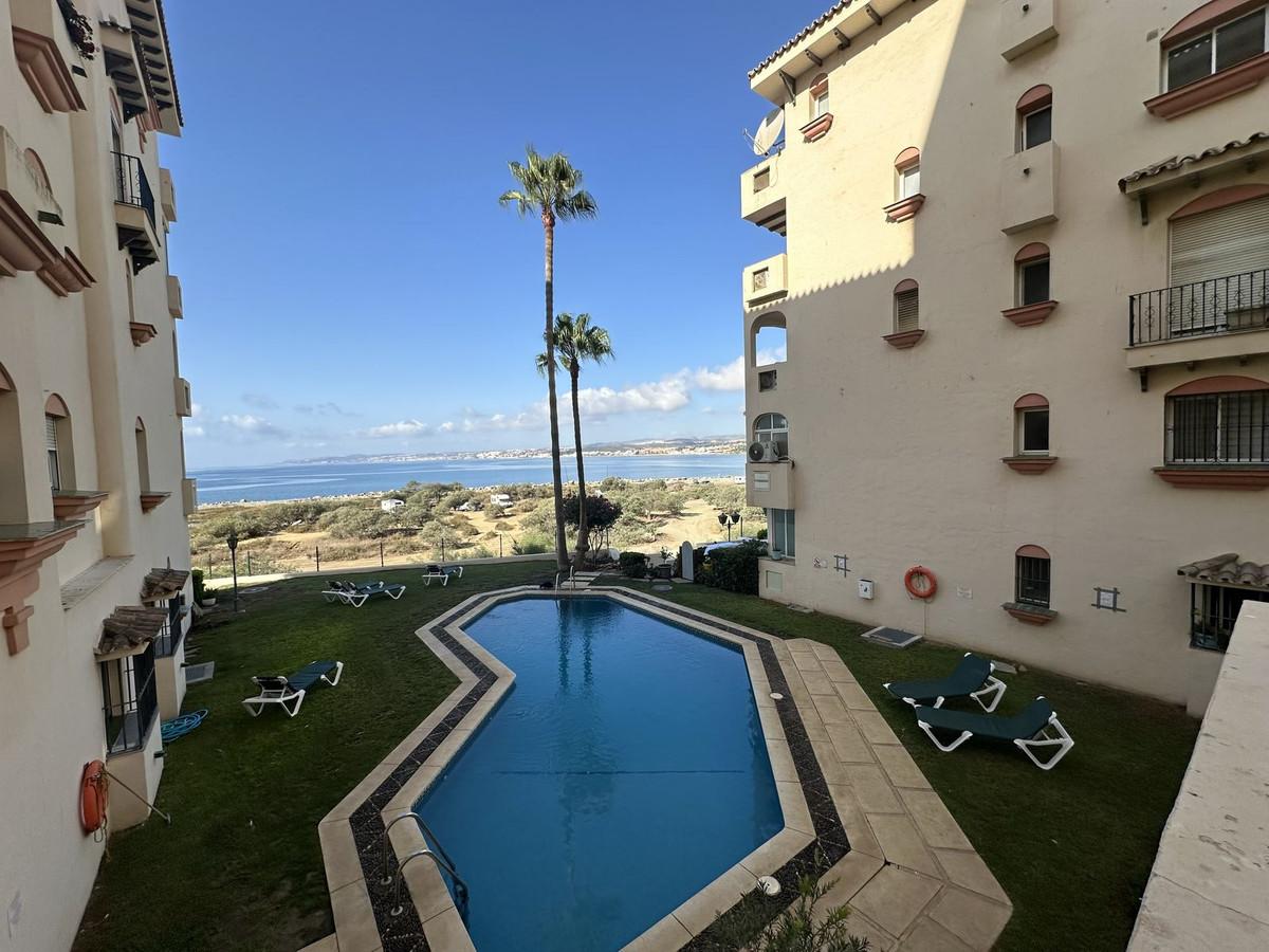 Apartment Middle Floor in Estepona