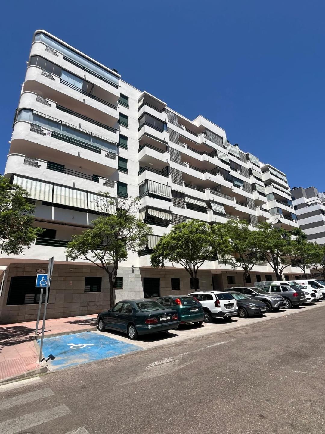 Apartment Middle Floor in Estepona