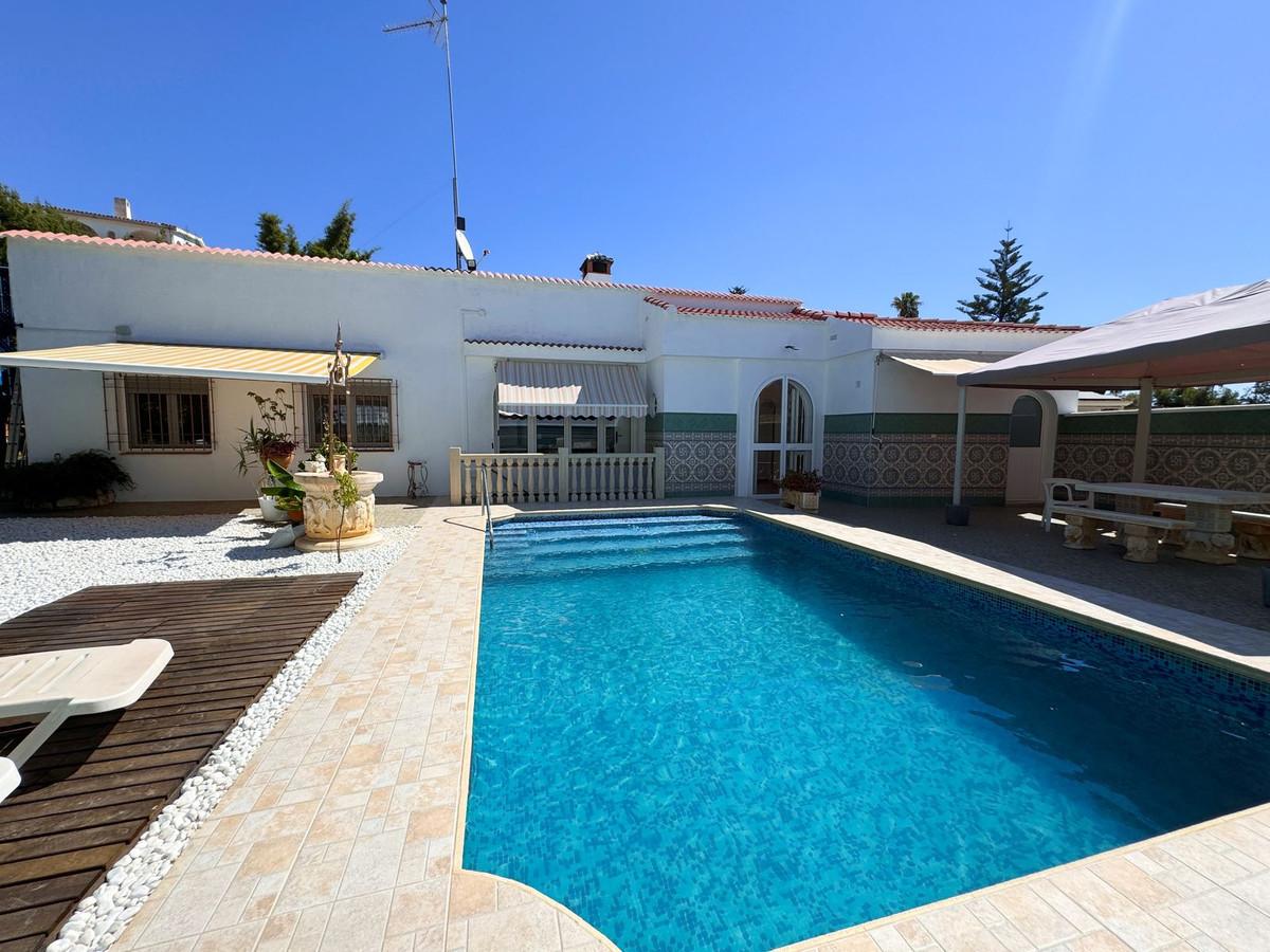 Villa Detached in Benalmadena Costa