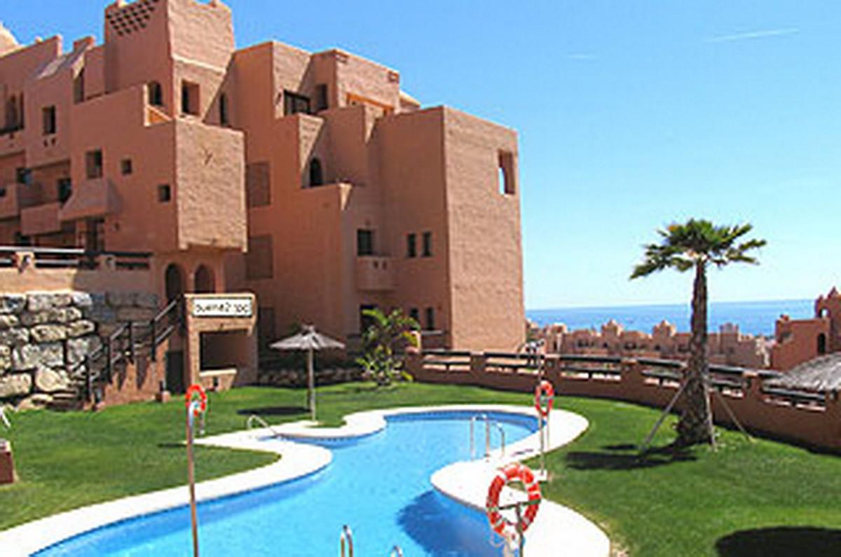 Apartment Middle Floor in La Duquesa