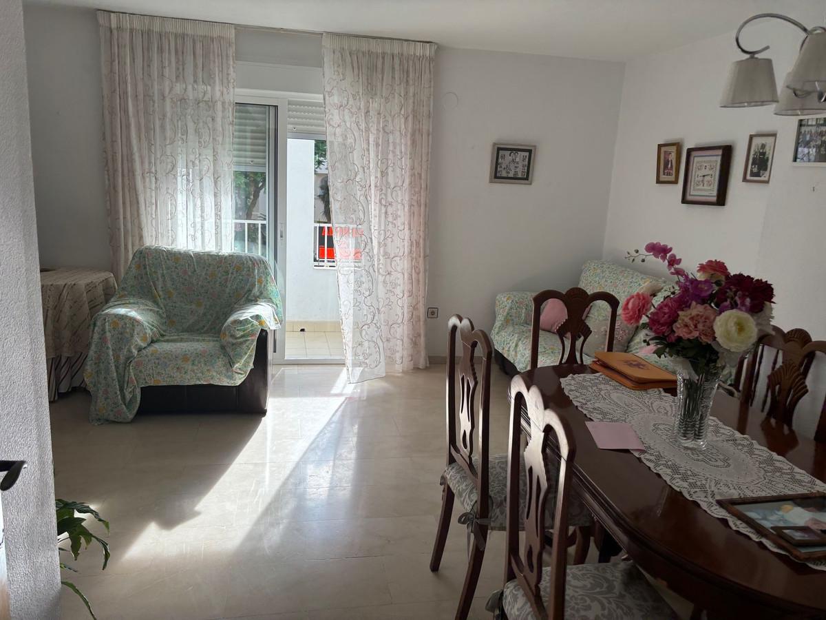 Apartment Middle Floor in Estepona