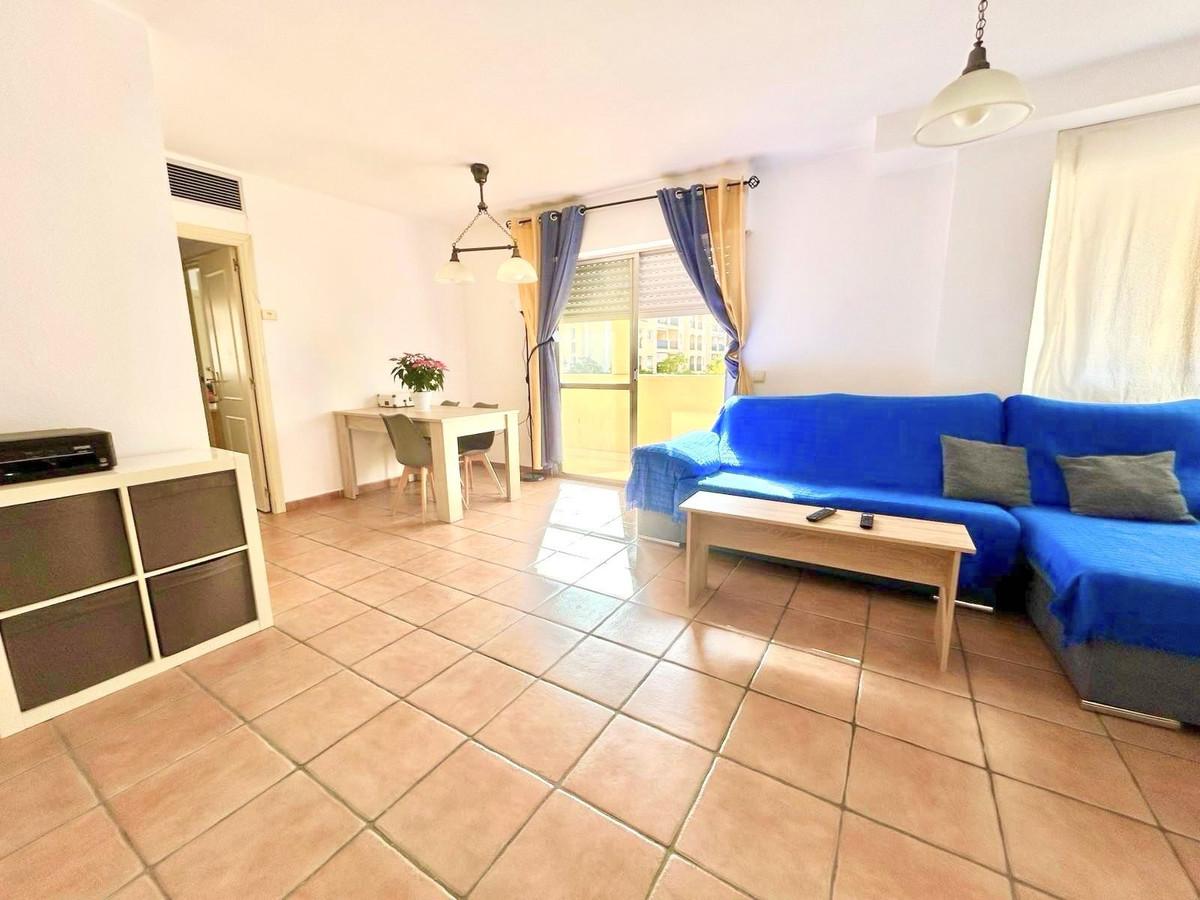 Apartment Middle Floor in Estepona