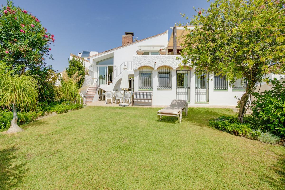 Villa Detached in Estepona