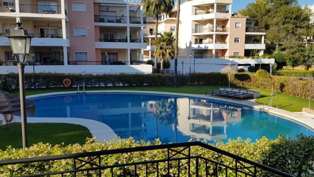 Apartment Middle Floor in Nueva Andalucía