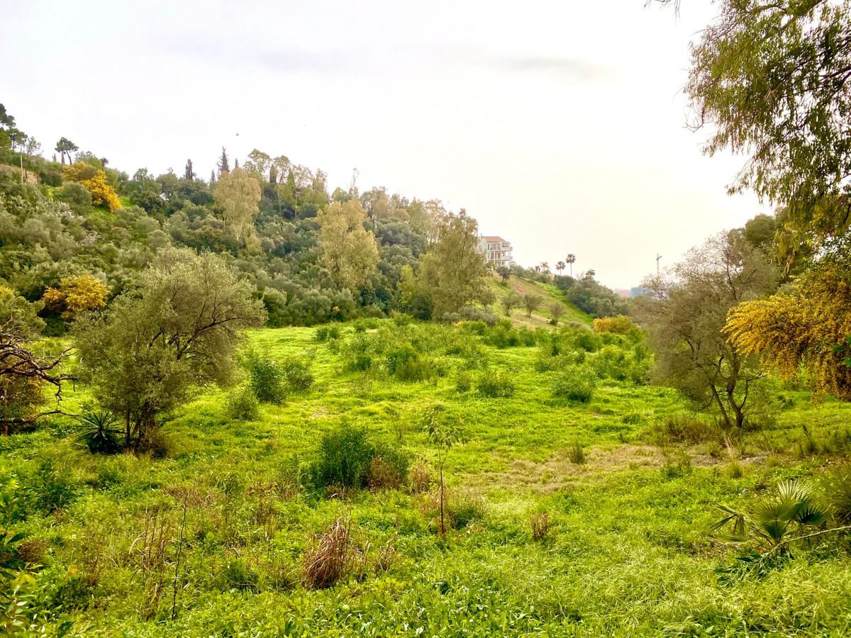 Plot Residential in Benahavís