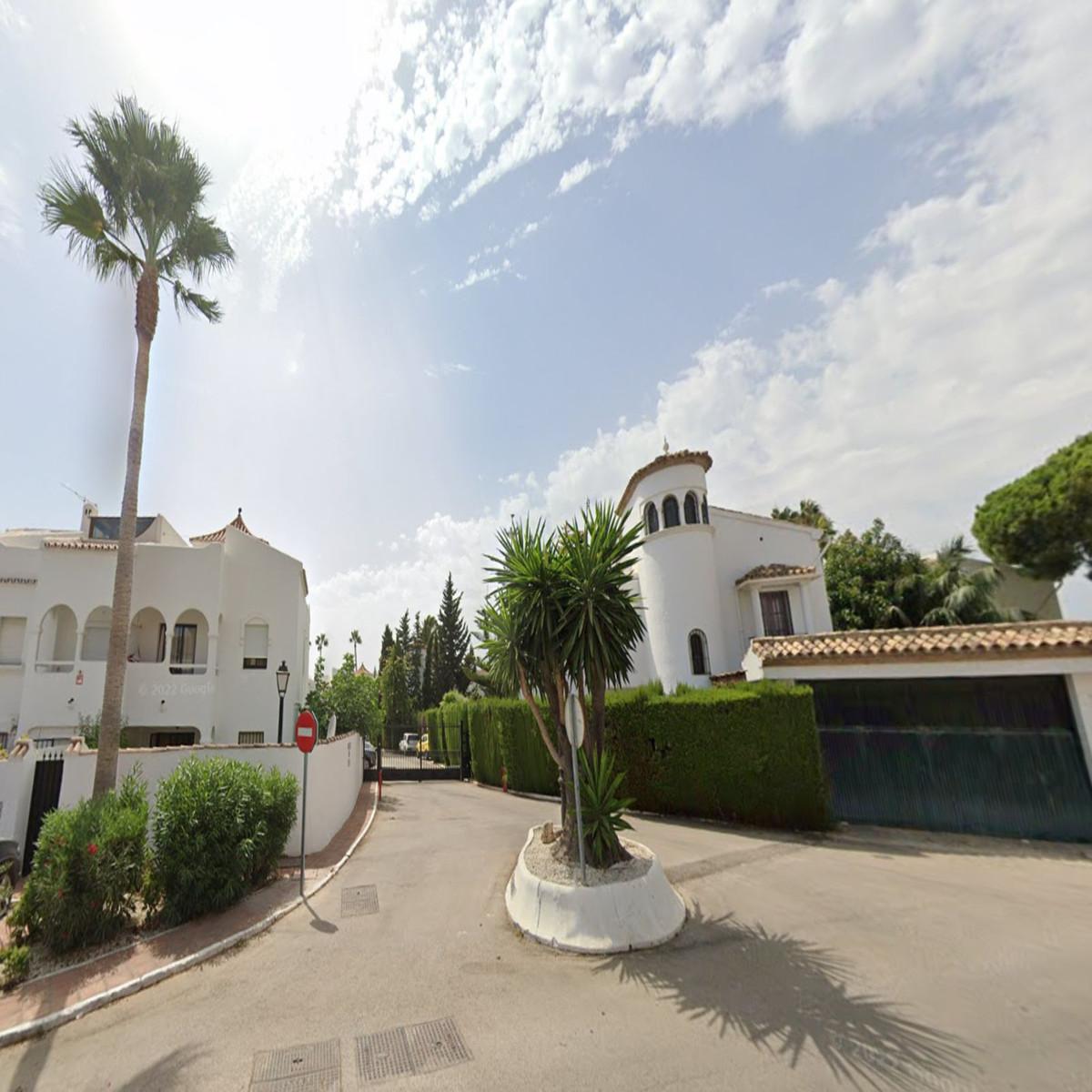 Townhouse Terraced in Bel Air