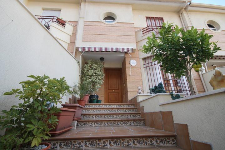 Townhouse Terraced in Teatinos