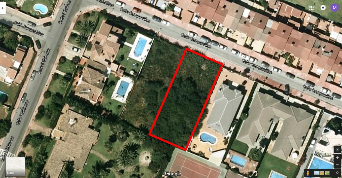 Plot Residential in Guadalmar