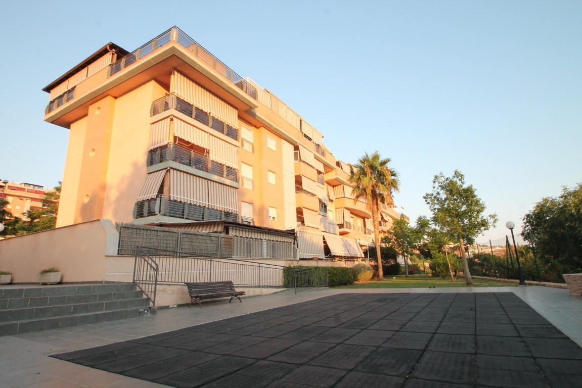 Apartment Middle Floor in Ciudad Jardín