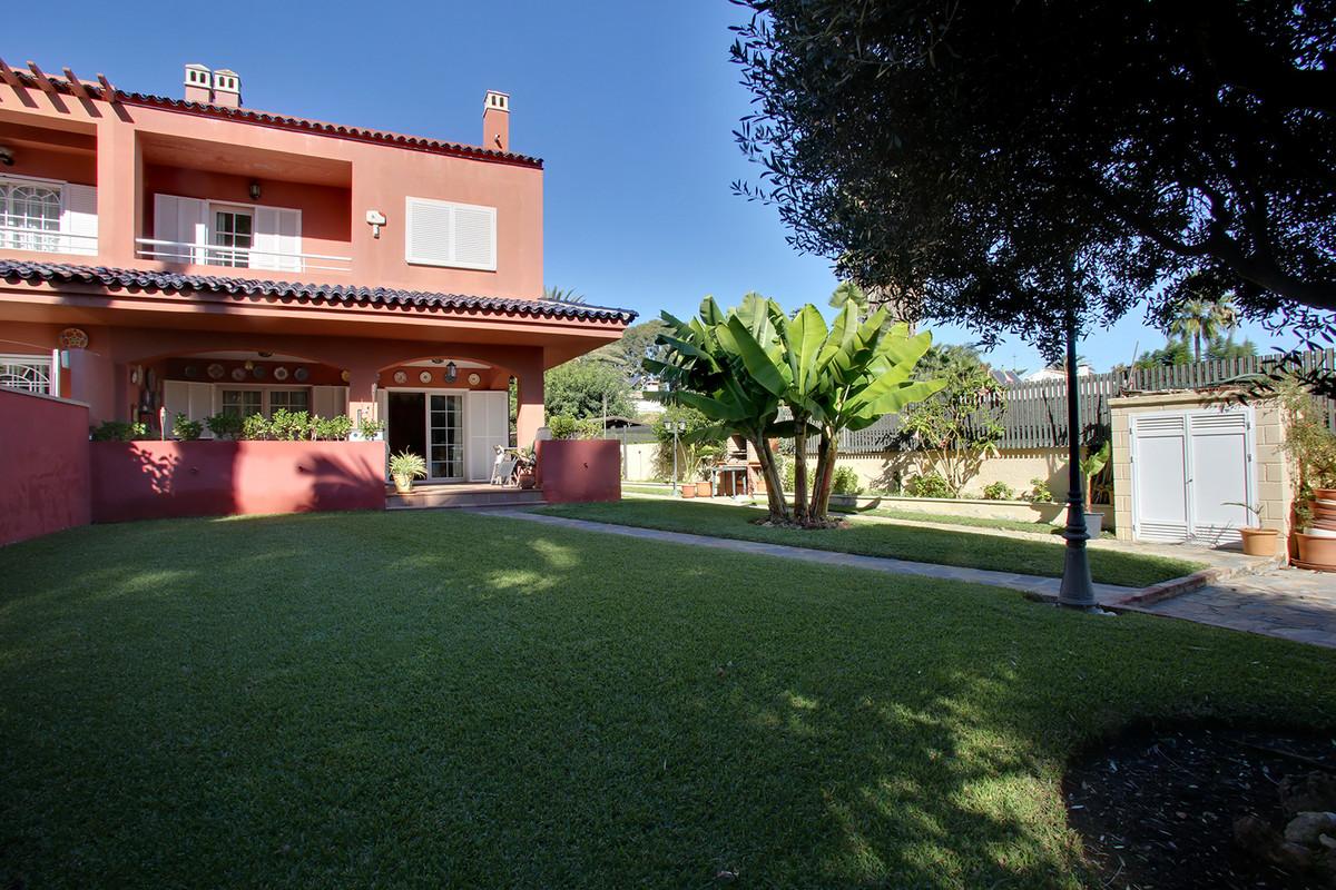 Villa Semi Detached in Guadalmar