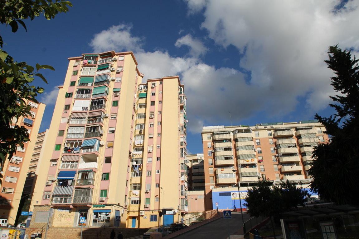 Apartment Middle Floor in Ciudad Jardín