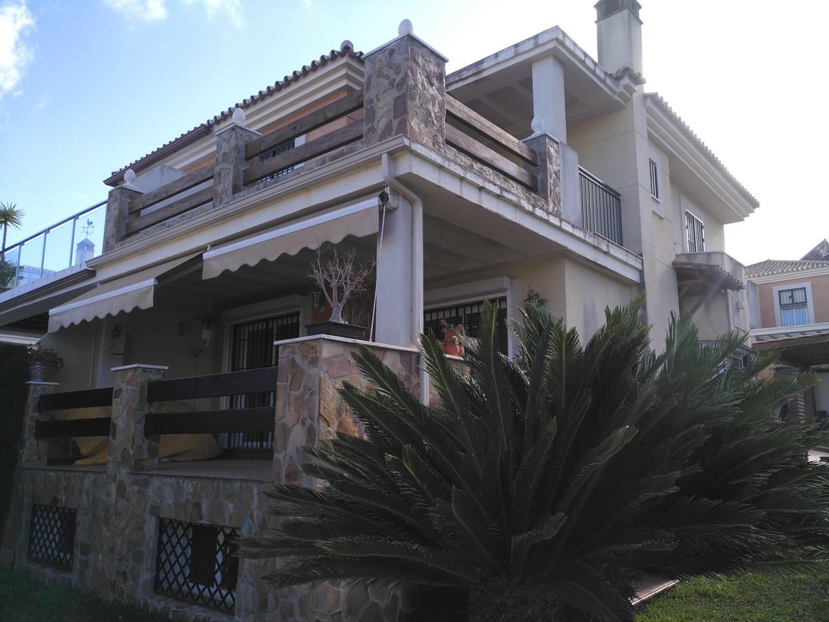 Villa Semi Detached in Churriana