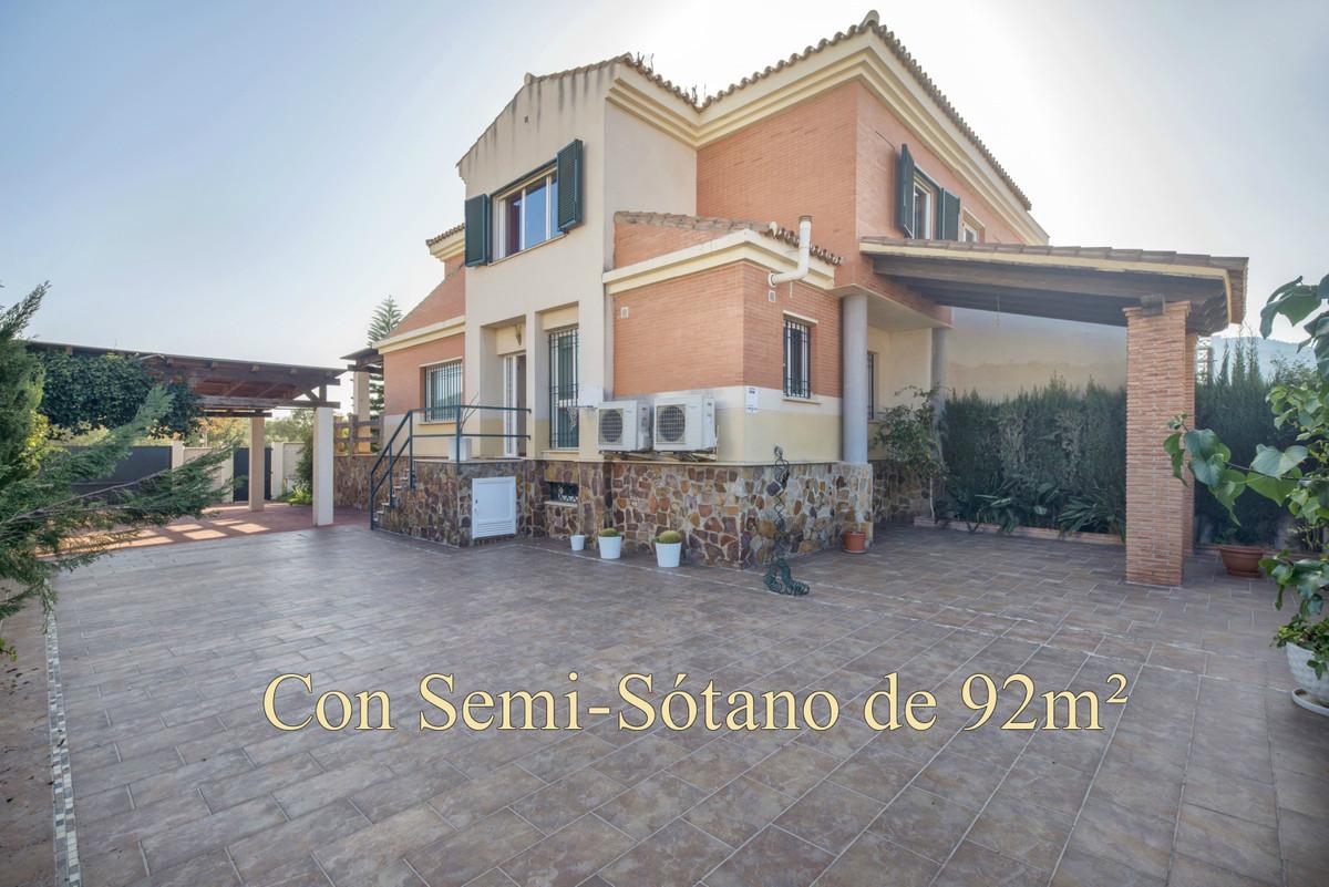 Villa Semi Detached in Churriana