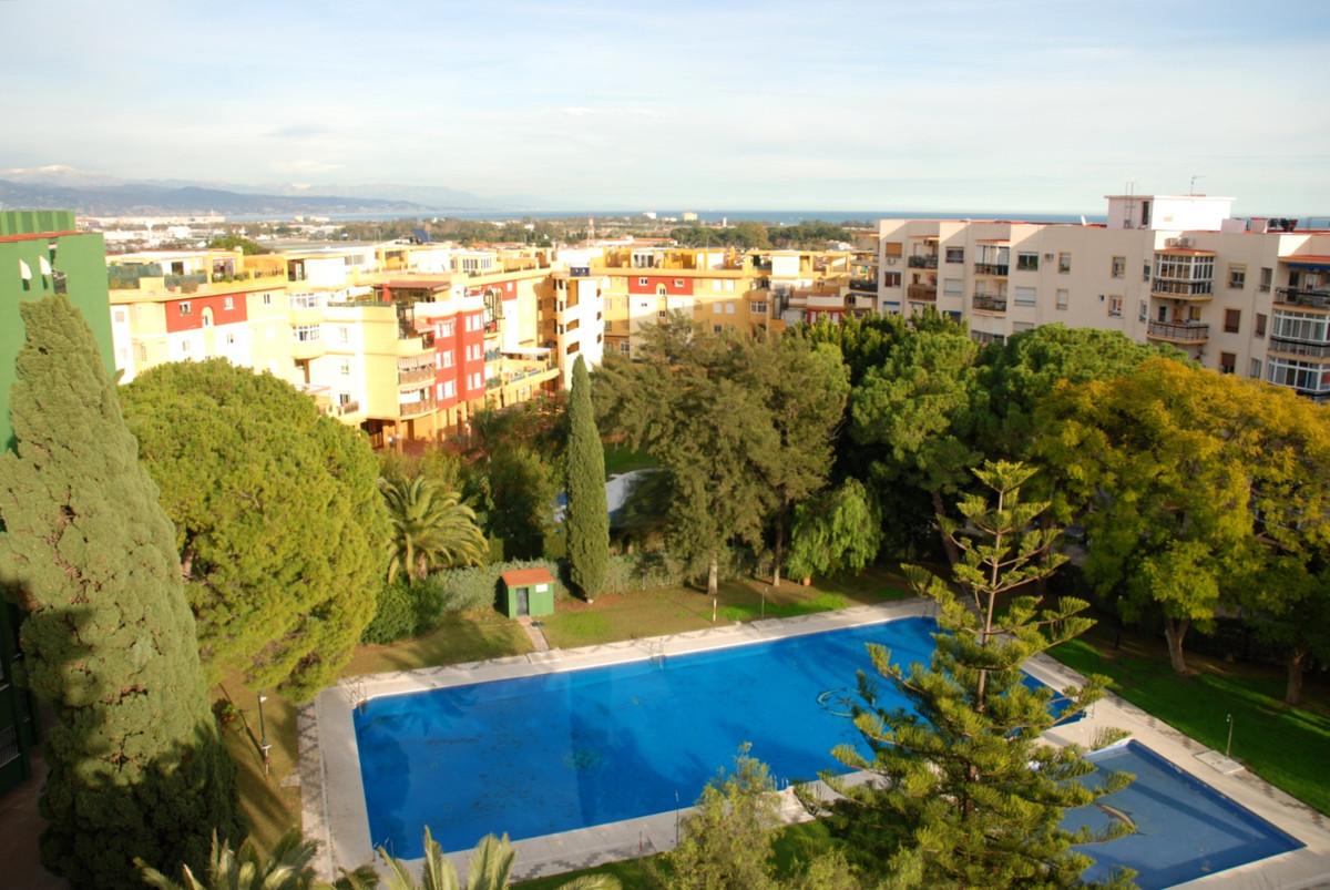 Apartment Middle Floor in Churriana