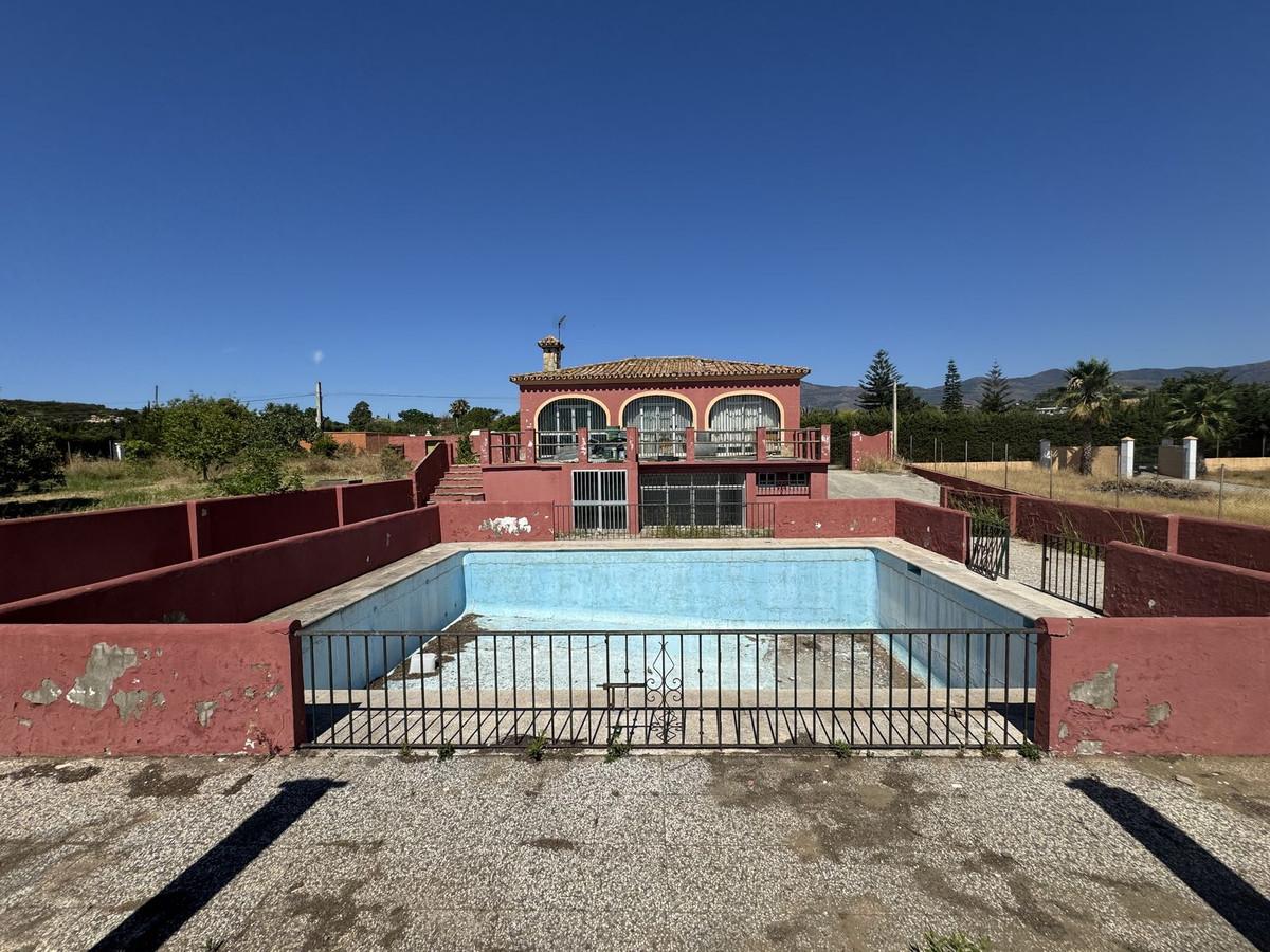 Villa Detached in Estepona