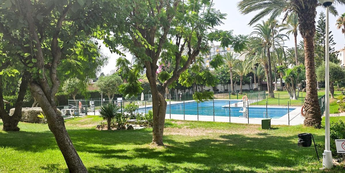 Apartment Middle Floor in Benalmadena Costa