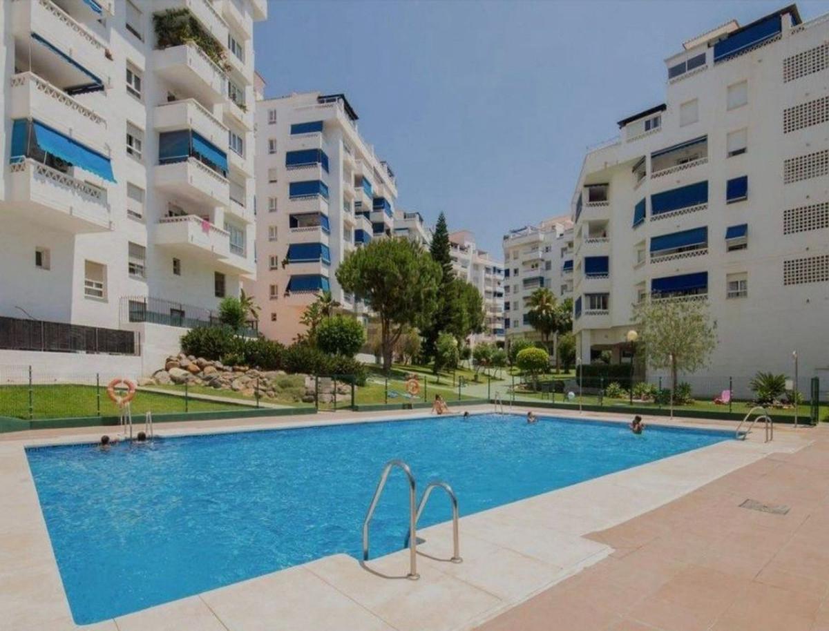 Apartment Middle Floor in Nueva Andalucía