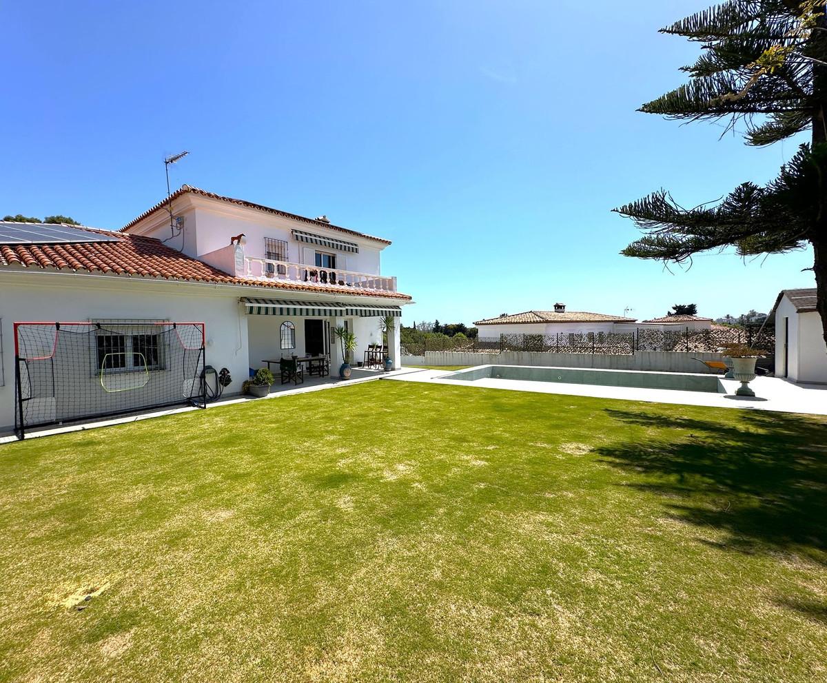 Villa Detached in Torreguadiaro