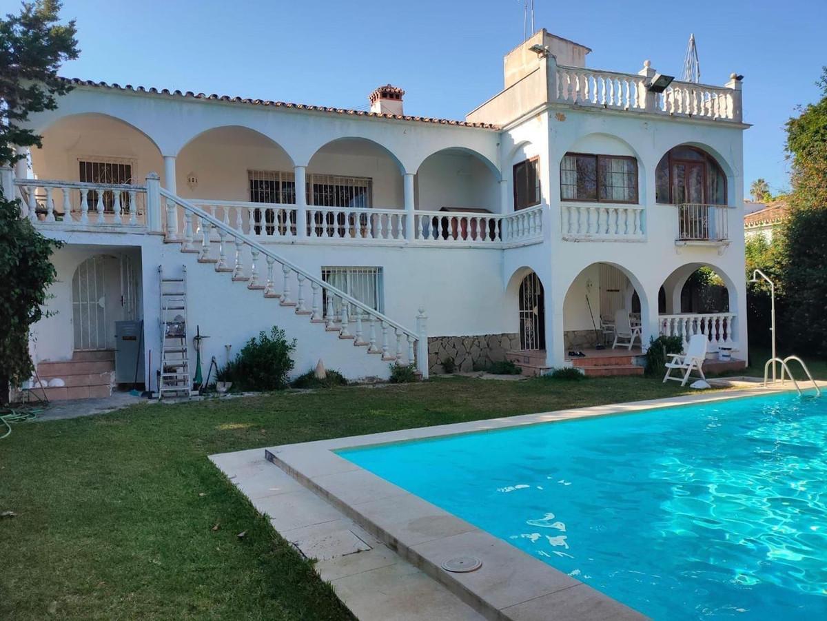 Villa Detached in Marbesa