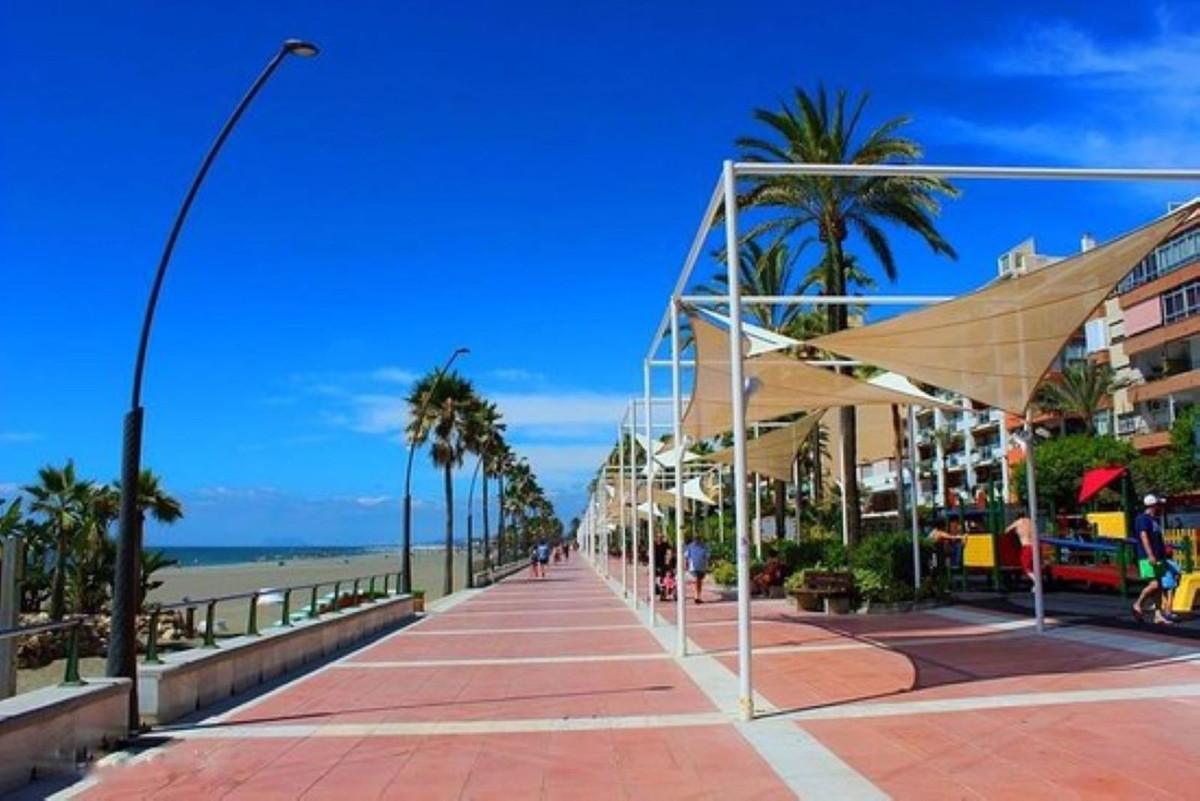 Apartment Middle Floor in Estepona