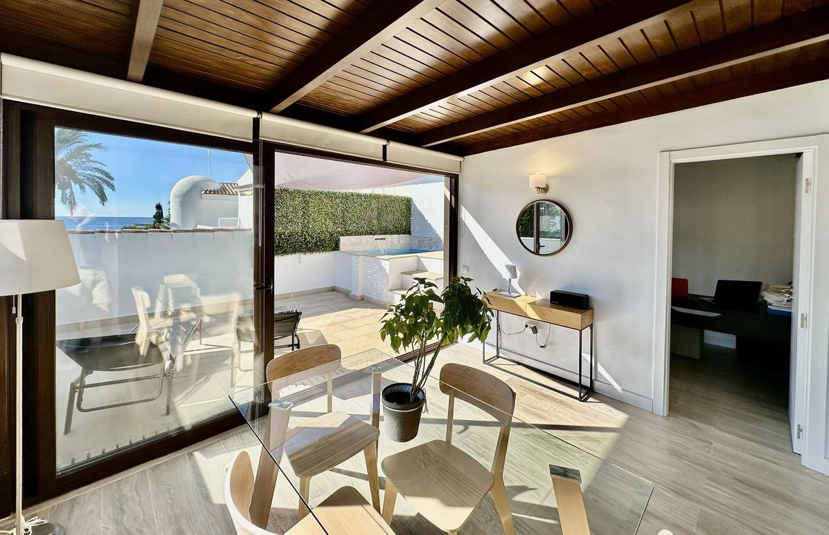 Apartment Middle Floor in Estepona