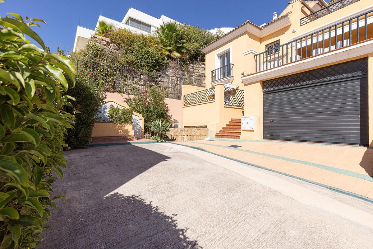 Townhouse Semi Detached in Las Brisas