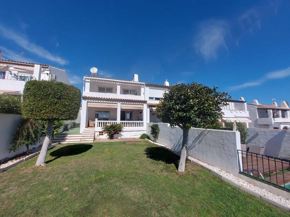 Townhouse Terraced in La Duquesa