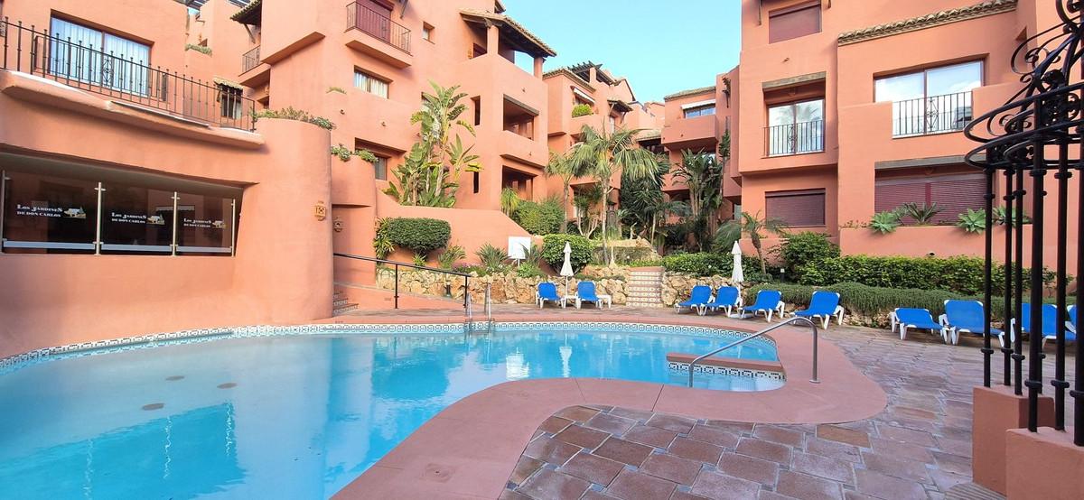 Apartment Penthouse in Elviria