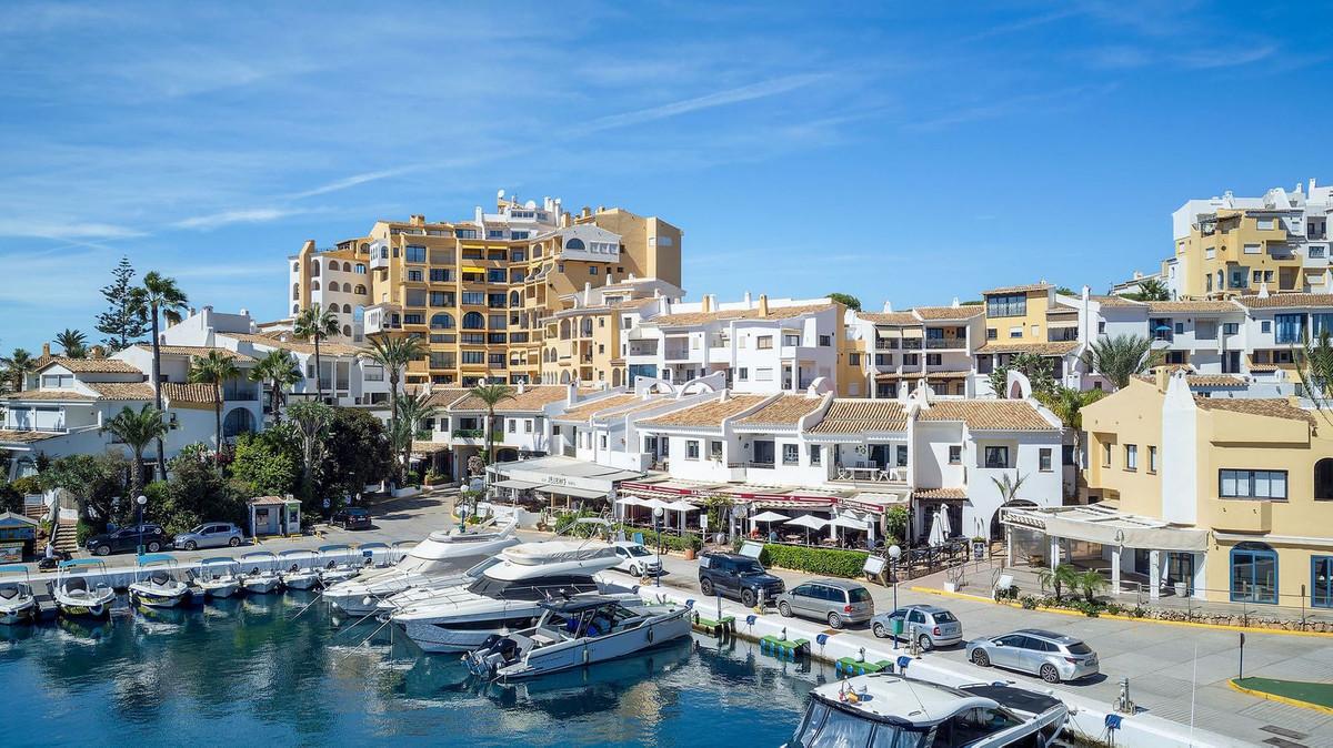 Apartment Ground Floor in Puerto de Cabopino