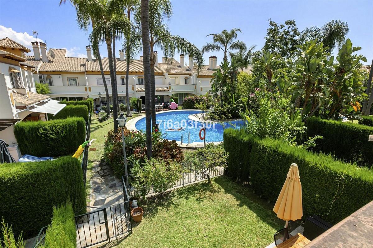 Townhouse Terraced in Puerto Banús