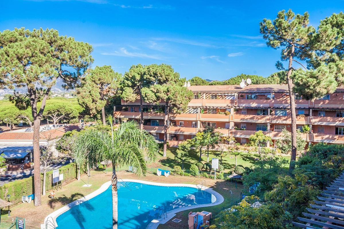 Apartment Penthouse in Elviria