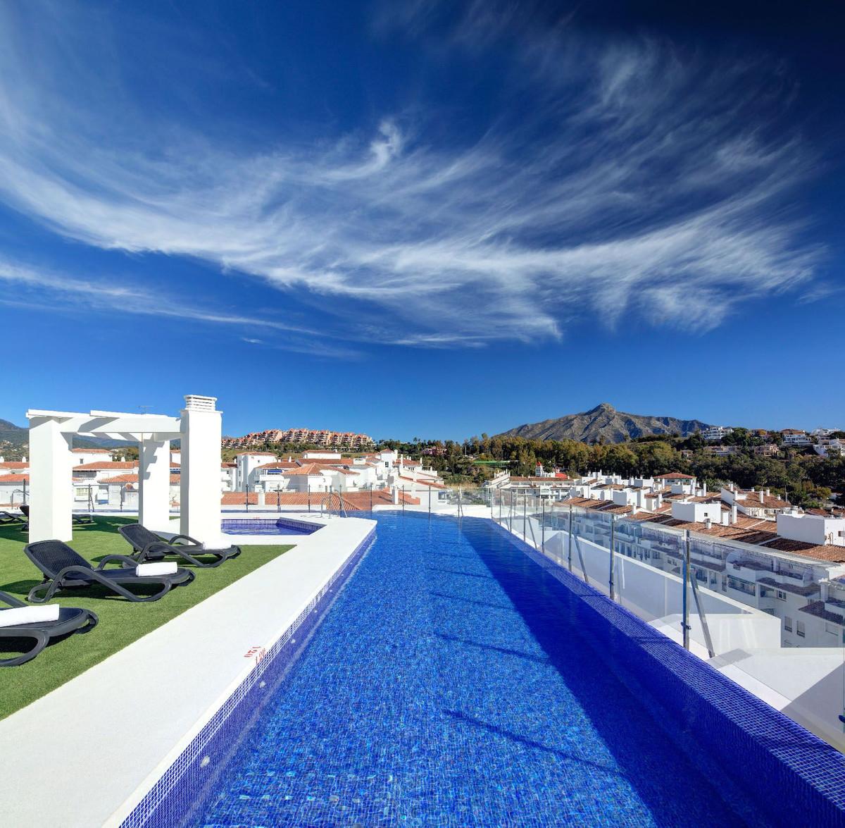 Apartment Middle Floor in Nueva Andalucía