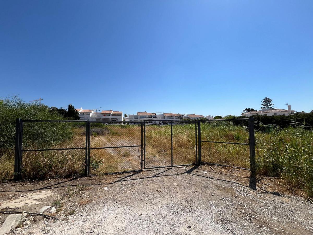 Plot Residential in Estepona