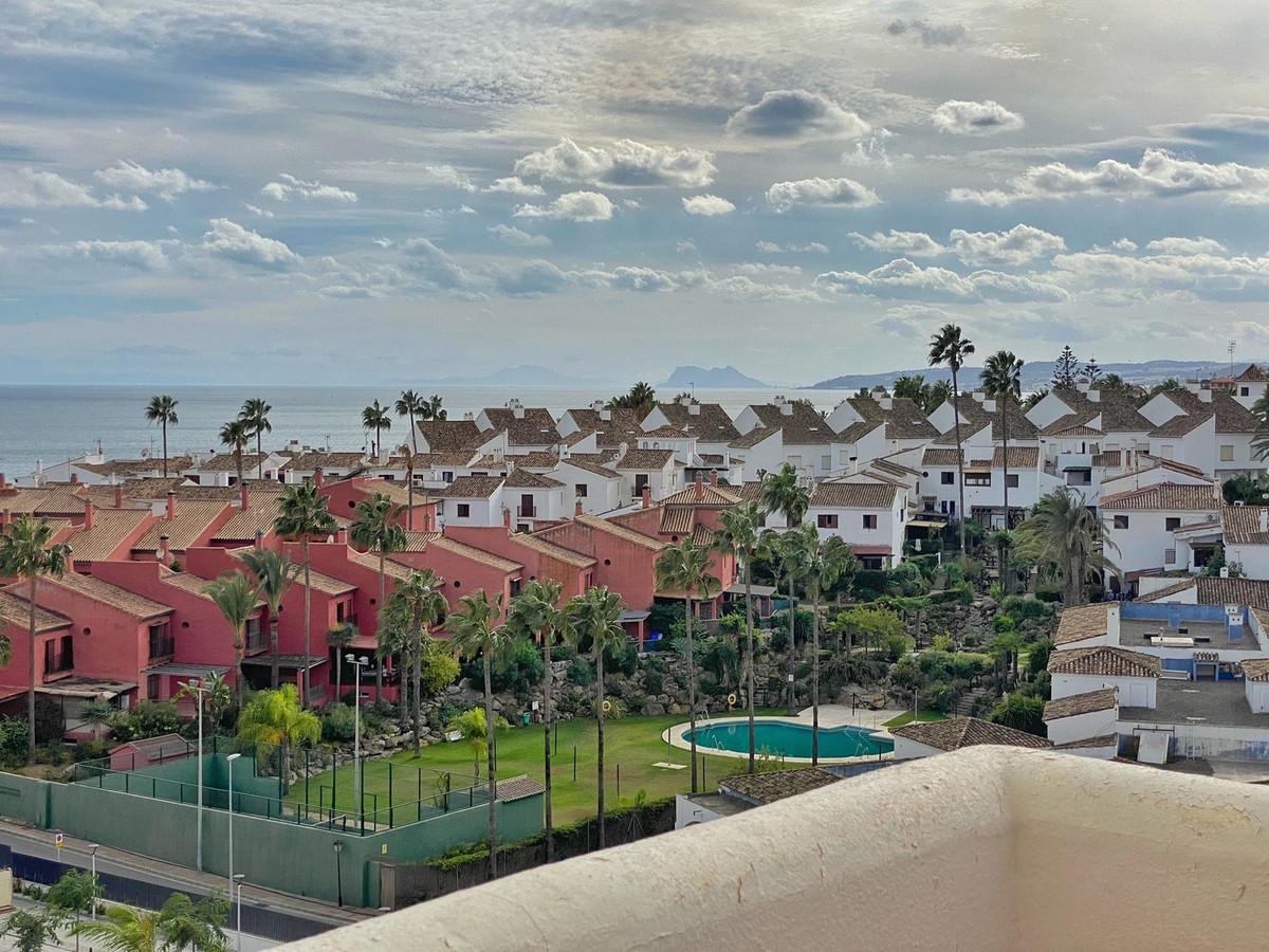 Apartment Middle Floor in Estepona