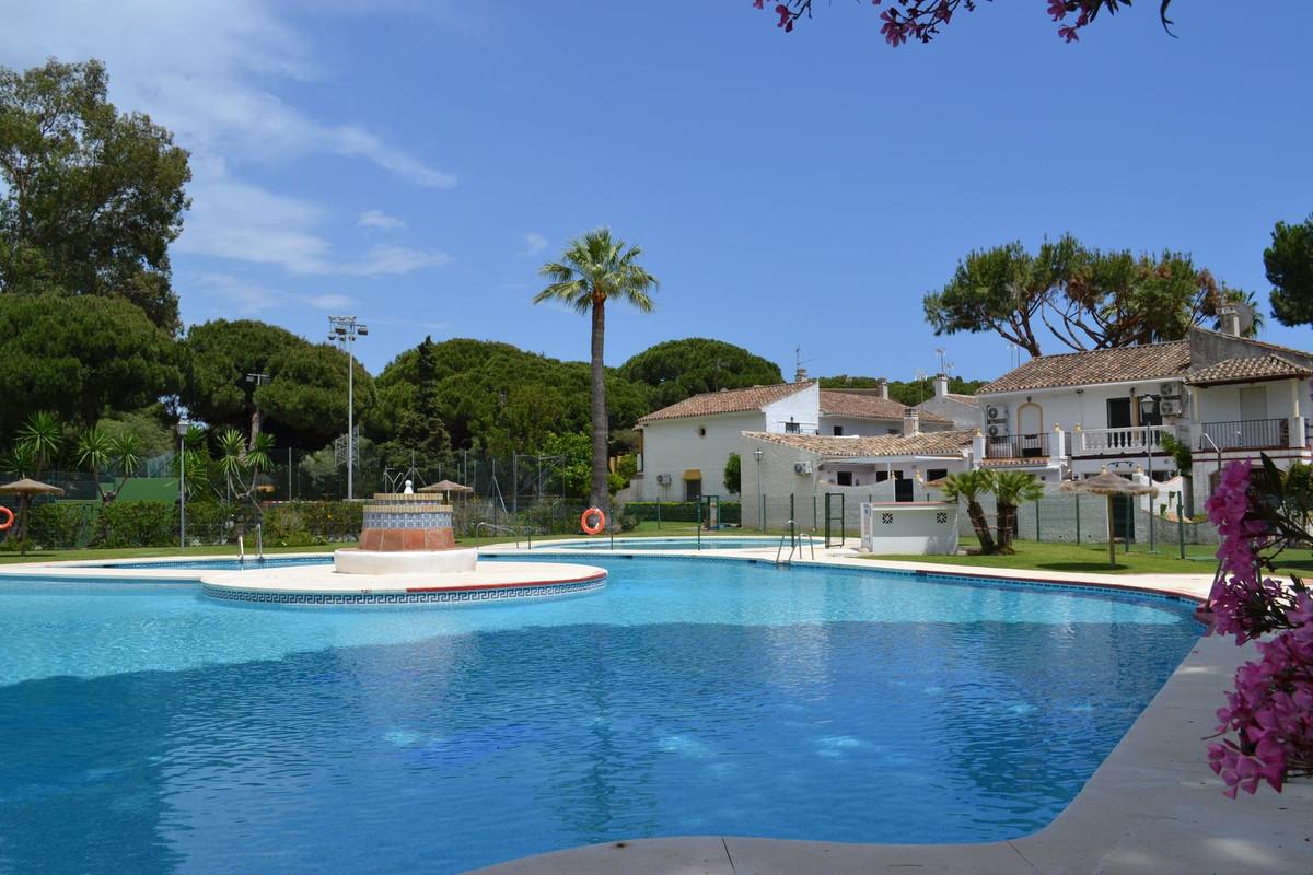 Townhouse Terraced in Elviria